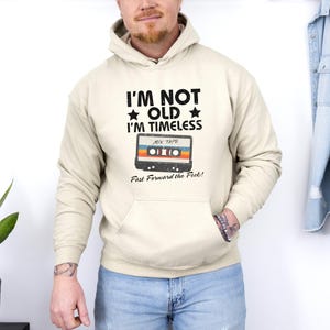 I&#39;m Not Old Cassettetape hoodie, vintage graphic T-shirt, jaren 80 en 90, muziekmixtape, shirt old school afspeellijst, retro muziekshirt muziek jaren 90