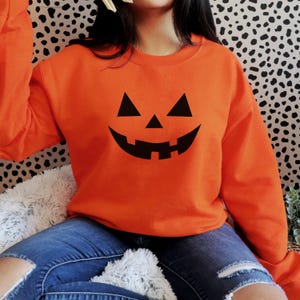 Halloween Shirt Comfort Colors®, Pumpkin Face Tee for Women, Cute Spooky Season Clothing, Funny Jack O Lantern T-Shirt Men, Halloween Part