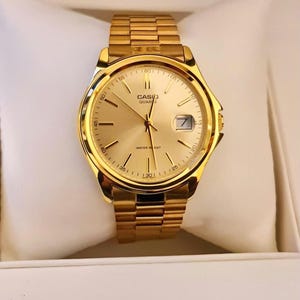 Casio-klocka i guld: Vintage-stil, klassiskt armband (38 mm)