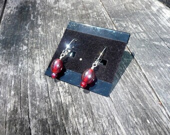 Iris. Simple red glass beads earrings
