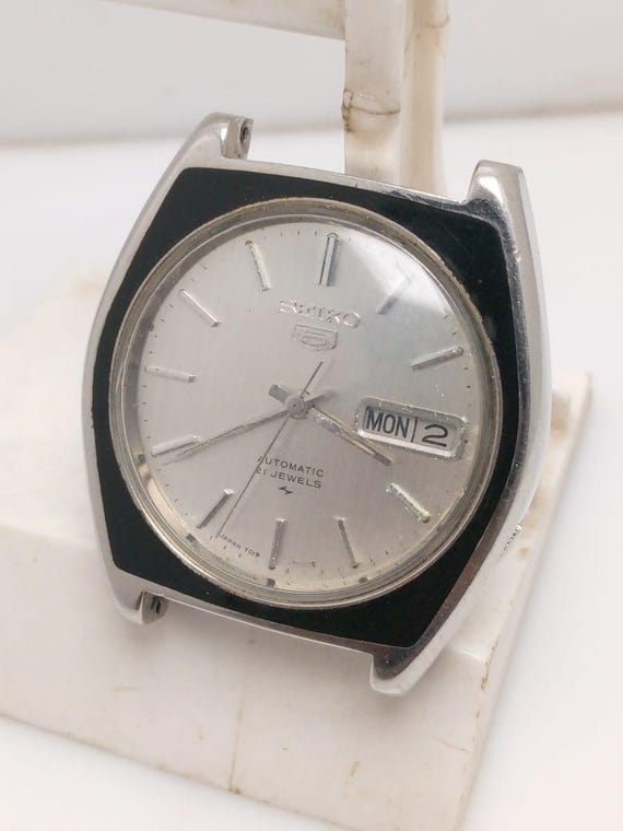 Seiko 5 Automatic 7019-7390 Not Working Vintage Watch for Parts