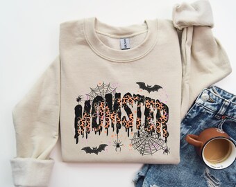Halloween Mom Sweatshirt,Funny Halloween Mama Sweater,Gift for Mom Halloween Shirt, Momster Sweatshirt for Halloween, Spooky Season Crewneck
