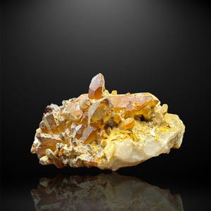 Beautiful Rust Quartz Cluster From Balochistan,Rare Find,Home Decor,Shelf Decor,Fine Mineral,92 Gram Quartz Cluster,Fully Terminated.