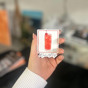 ダーティーシャーリーカクテルマグネット - 楽しくて風変わりなドリンク愛好家へのギフト - 遊び心のあるドリンクデコレーション - 冷蔵庫やオフィス用のユニークなマグネットアートワーク