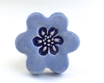 Manopola blu fiore, fiore Drawer Pull, blu Drawer Pull, manopola di armadio da cucina, ferramenta decorativa, pomello per mobili, pomello fiore, maniglioni