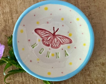 Nonna ButterflY Dish, Gift for Nonna, Nonna Dish, Nonna Ring Dish, Gift from Grandchild, Nonna Gift, Nonna Mother's Day, Nonna Birthday