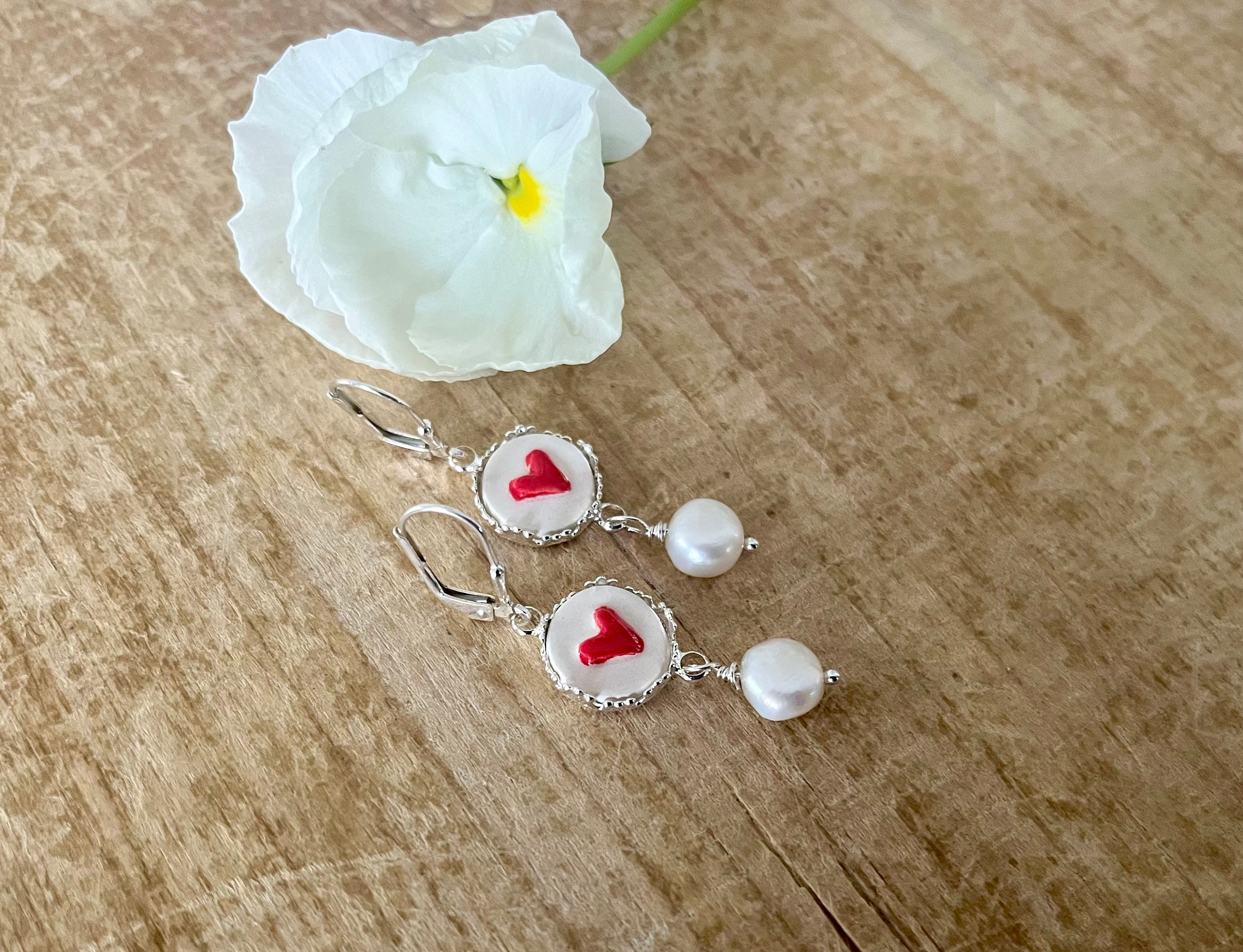 ピアス +ENGBROX+ silver925 poetry heart pearl earring EBEA23052 Meridian Zenith Heart Pearl Leverback Earrings - Brighton