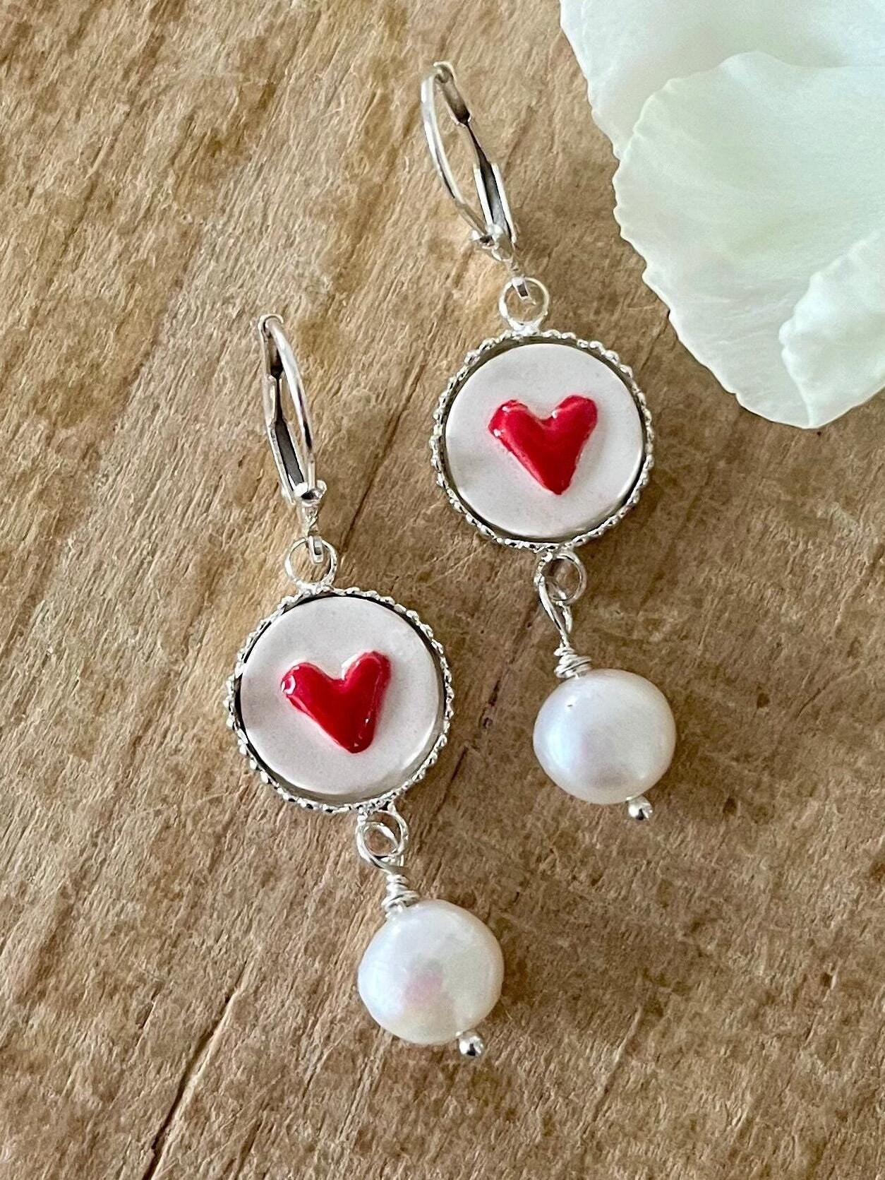 ピアス Pearl And Valentine Heart Earrings il_fullxfull.6587190517_l148.jpg