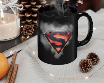 Mug noir personnalisé super-héros, tasse à café personnalisée pour fans de bandes dessinées, cadeau héros au logo initial audacieux