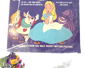 Vintage Disneyland Alice in Wonderland Vinyl LP + Cheshire Cat Keychain