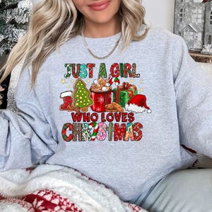 Moletom feminino de Natal, Just A Girl Who Loves Christmas, Camiseta amante do Natal, Camiseta presente de Natal, Camiseta de inverno para o feriado,