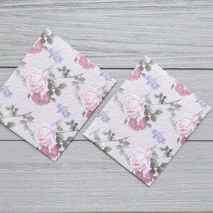 Lot de 2 enveloppes / 13,8 cm x 11,6 cm / Rose sur le thème des fleurs double face Papier brouillon fait main Enveloppe / Papeterie / Idée cadeau / Lettre et carte