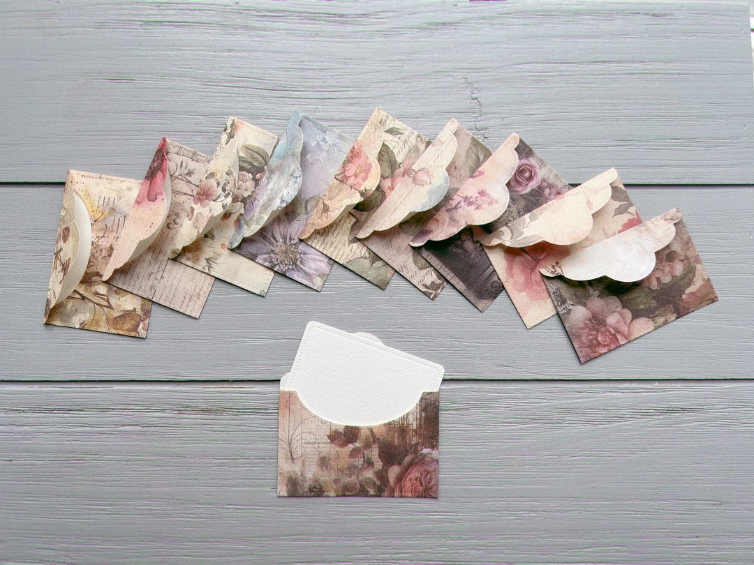 A Set of 10 Assorted Vintage Floral Pattern Mini Envelopes 5.2cm X 7 ...