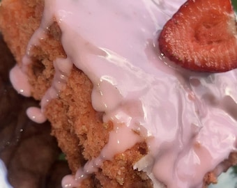 Strawberry Honey Bun Delight Cake
