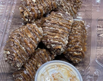 Turtle Apple Slices with Cheesecake Dip – A Delectable Treat