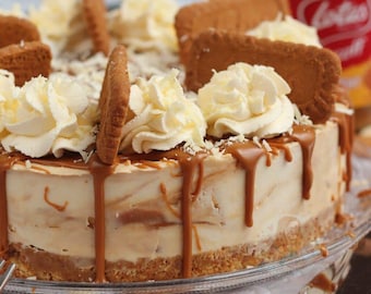 Luscious White Chocolate Biscoff Cheesecake – Creamy & Irresistible with Custom Toppings