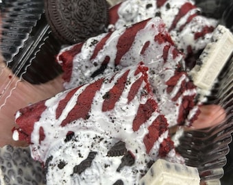 Cookies & Cream Red Velvet Brownie Bars – Decadent Dessert Recipe