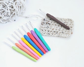 Beginner Crochet Hook Set 9 Sizes 2.0-6.0mm Aluminum Hooks with Soft Grip Silicone Handle Crochet Gift Set Ergonomic handle Crochet Hook