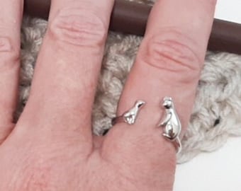 Sterling Silver Yarn Tension Kitty Cat Ring Mom Cat and Kitten Adjustable Size 6-10 Crochet Ring Beginner Knitting Crochet Gift Yarn Guide