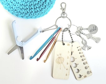 Crochet Tools Keychain Bag Purse Charm Mini Crochet Hooks Scissors Measuring Guide Stitch Markers Gift for Crochet Essential Notions Kit Set