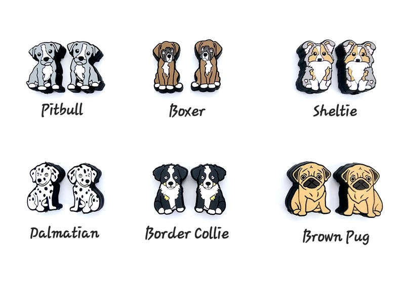 Puede incluir: Conjunto de 10 dijes de razas de perros, cada dije presenta una raza de perro diferente, incluyendo un Pitbull, un Boxer, un Sheltie, un D&aacute;lmata, un Border Collie y un Pug marr&oacute;n. Cada dije es negro y blanco con un dise&ntilde;o de tipo caricatura.