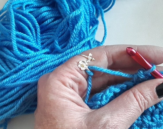 Yarn Tension Ring Octopus Adjustable Size Crochet Ring beginner Knitting  Crocheting Gift crochet Regulator Tool Silver Rose Gold Black 
