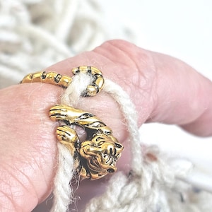 Yarn Tension Ring Tiger for Crochet and Knitting Adjustable Size 6-11 Crochet Guide Tension Regulator Gift for Crocheter