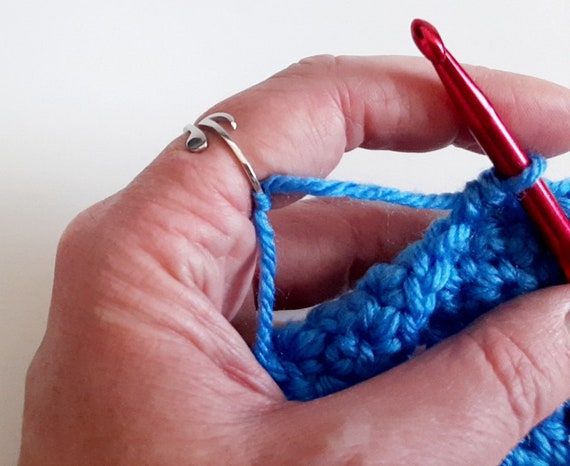 How to use a crochet yarn tension guide ring 😍These rings are free ri, Crochet Yarn