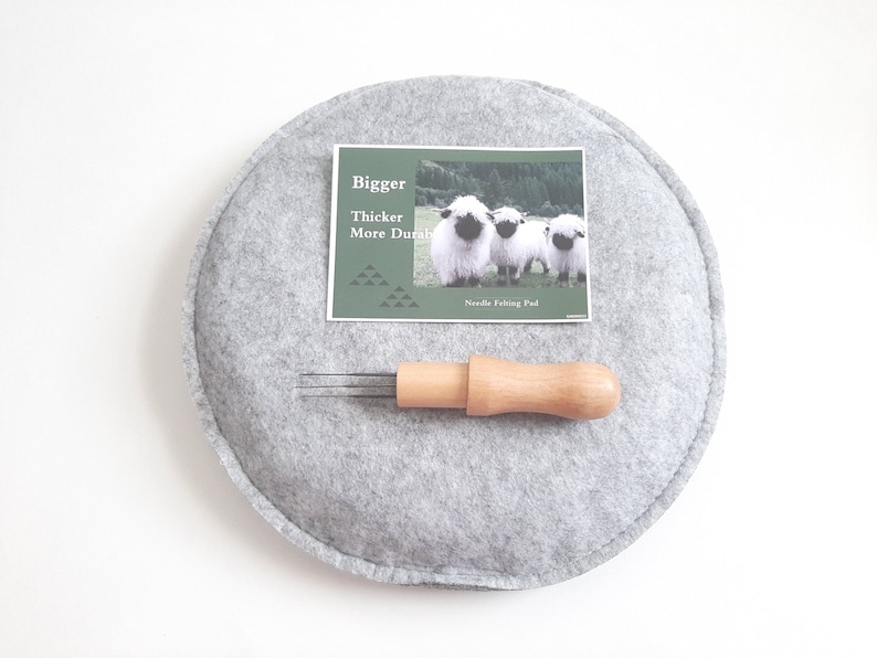 Felting Mat and Needle Tool Starter Set 9.75 inch Round Felting Pillow for Wool Felting Projects afbeelding 1