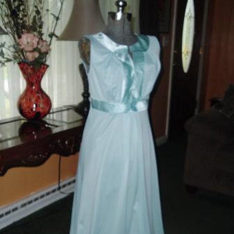 Baby Blue Vintage \\long Nylon Nightgown