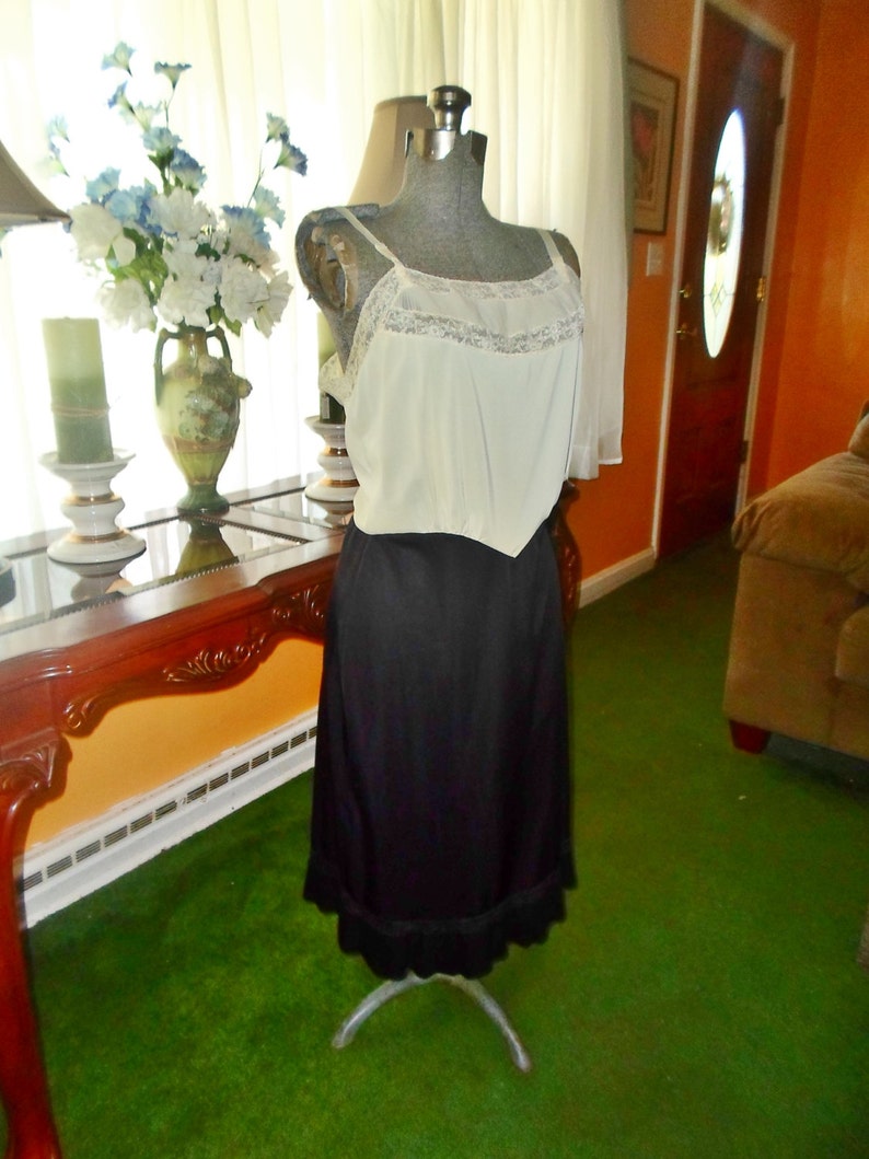 Vintage Nylon Full Slip sz 36 dual tone Nylon Sans Souci Vintage lingerie