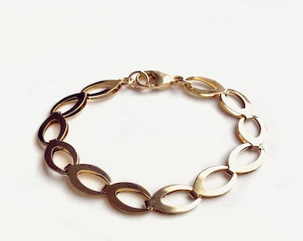 Bracelet - 18K Gold Filled Oval Chain Link Bracelet - 15mm x 9mm Links - Everyday Wear - 18K Yellow Gold Bracelet