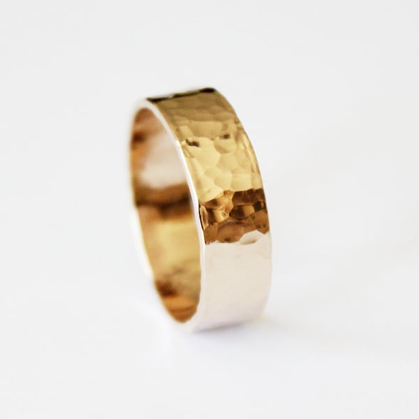 Anneau - 14K Gold Filled Ring Band - Hammered Yellow Gold Band - Stacker Ring - Unisex - Men's - Women's - Wedding Band - Promise Ring Custom