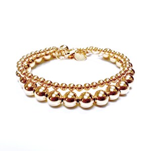 Set mit zwei (2) Perlenarmbändern aus 14K Gelbgold gefüllt - 4mm und 8mm Runden - 14K Gelbgoldkugelarmband - Einfache Goldarmbänder