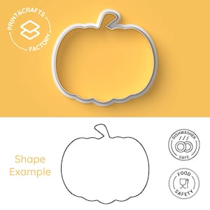 Könnte beinhalten: Ein weißer Ausstechform in Kürbisform mit einem abgerundeten Stiel. Das Bild enthält den Text PRINT & CRAFTS FACTORY, die Worte Shape Example und zwei kreisförmige Symbole, die angeben, dass der Artikel spülmaschinenfest und lebensmittelecht ist.