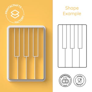 Può includere: Tagliapasta in plastica bianca a forma di tastiera di pianoforte. Il tagliapasta è lavabile in lavastoviglie e sicuro per gli alimenti.