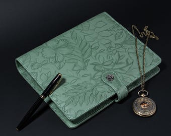 Embossed A5 Leather Planner Green,Custom Leather Binder Journal,Personalized Leather Notebbok Cover,6-Ring Binder Filefox, Christmas Gifts