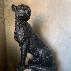 Exquisite Leopard Sculpture | Handcrafted Leopard Figurine | Elegant Animal Decor | Stunning Wildlife Art | Perfect Gift for Animal Lovers