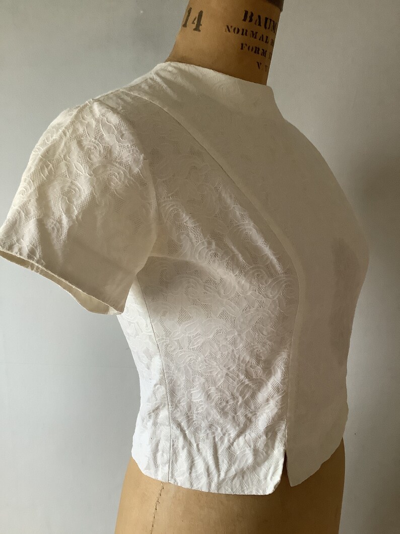 Vintage 1950s Women/'s Textured Floral Blouse