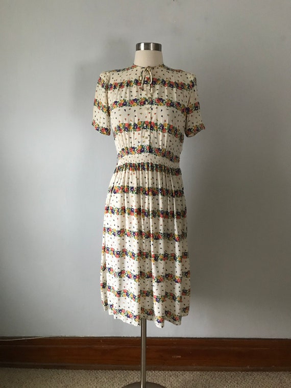 Vintage 1930s Floral Rayon Women's Day Dress