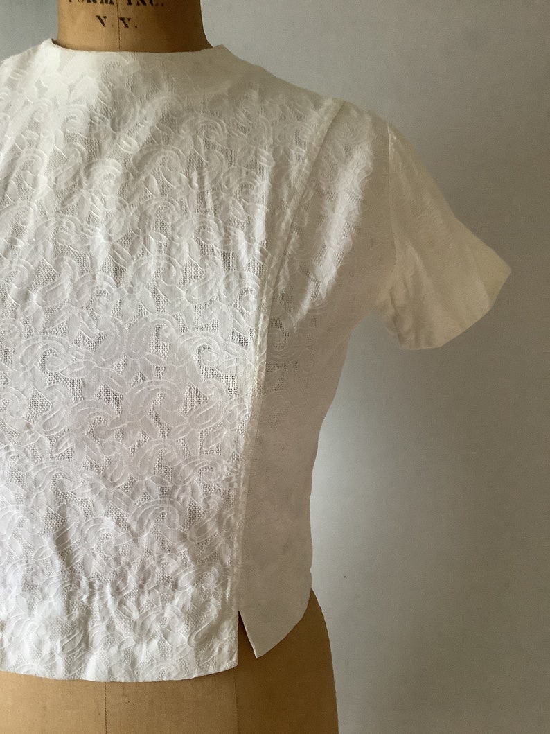 Vintage 1950s Women/'s Textured Floral Blouse