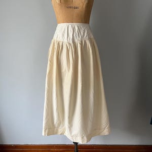 Antique Edwardian Cotton and Wool Women&#39;s Skirt Embroidered