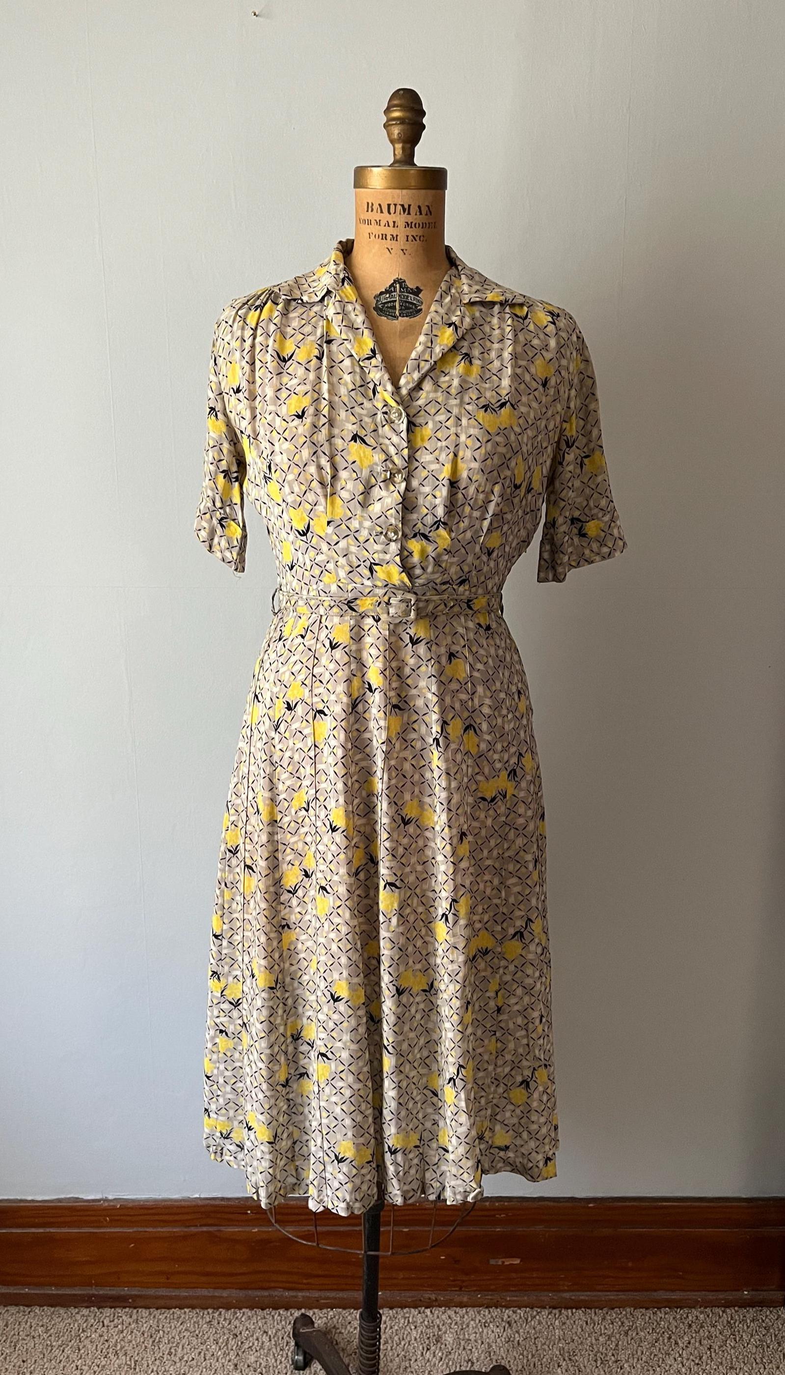 ワンピース 1940-50s Grey ochre yellow dress 1940-50s Grey ochre yellow dress Vintage 1940s Sheer Rayon