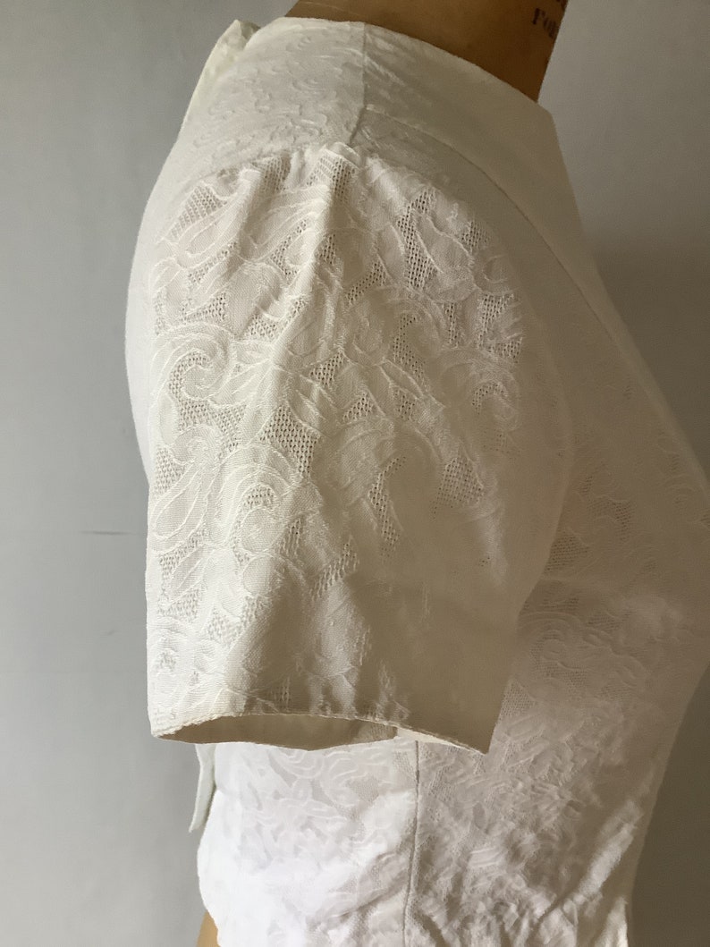 Vintage 1950s Women/'s Textured Floral Blouse