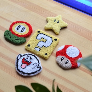Sottobicchieri ispirati a Super Mario: blocco interrogativo, Boo, fiore di fuoco, fungo e stella / decorazioni fatte a mano con punch needle / regalo Nintendo