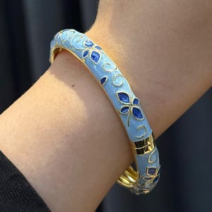 Blue Floral Enamel Bangle Bracelet, Cloisonné Style Gold Plated Jewelry, Vintage Inspired Flower Cuff, Elegant Gift for Women