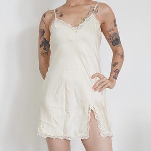 Minirobe en soie vintage La Senza : lingerie en dentelle ivoire, taille S