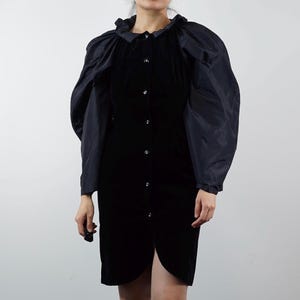 Robe vintage en velours noir à manches bouffantes - Soirée cocktail spectaculaire - Portez-vous une petite taille