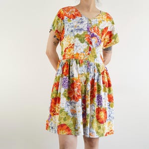Vintage Canda Floral Dress – Bright Multicolor Button-Front Day Dress with Pockets, Size 44