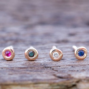 SINGLE Extra Tiny Gold gemstone Earring 1. white diamond
3. blue sapphire
4. pink sapphire
5. black diamond
6. blue diamond (teal blue)
7. ruby